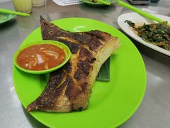 -明记烧鱼美味店