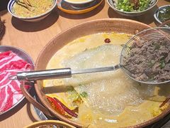 -洱火云南酸菜牛肉火锅(石景山当代商城店)