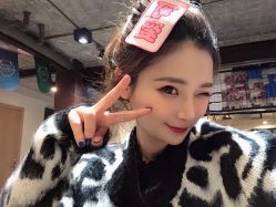 -罗亚帝·NASHOW纳秀形象设计