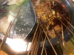 鸳鸯锅-何氏串串香火锅(翠亨店)