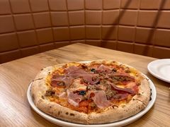 -城市大道红炉披萨烘焙坊