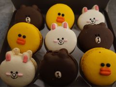 -LINE FRIENDS Garosu-gil Flagship Store