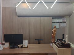 -灸春堂·艾灸·痛症·整脊连锁(之江银泰店)