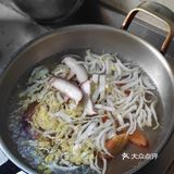 9个月宝宝辅食，西红柿香菇白菜面