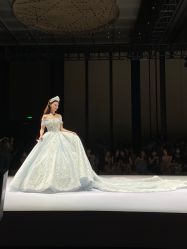 -Renee芮亦婚纱(原丽莎)