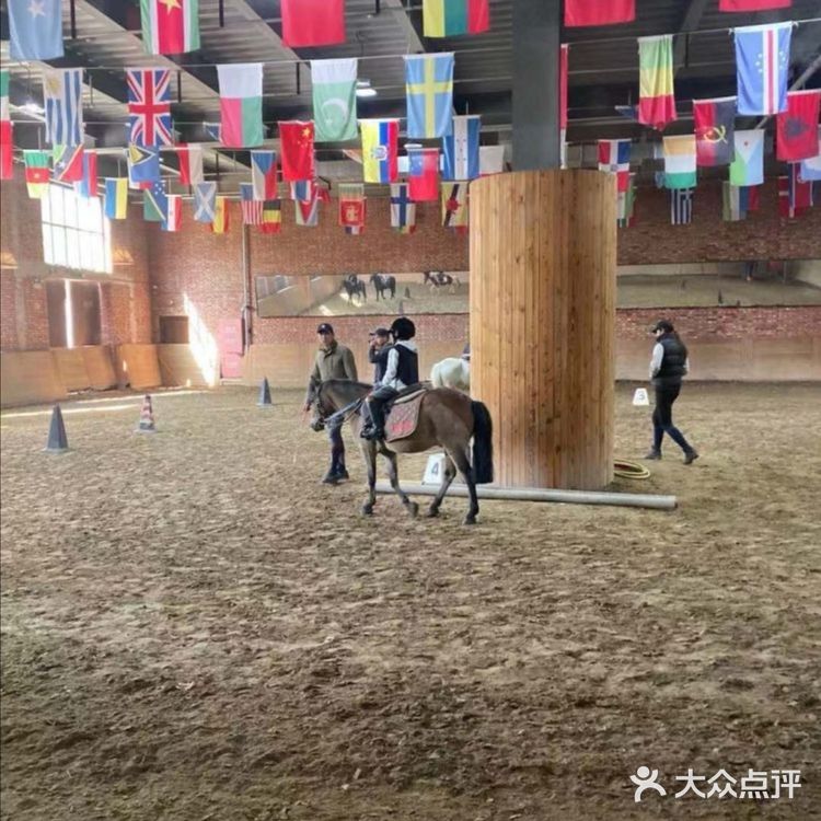 带娃骑马-骑域国际马术🏇🏻俱乐部