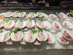 -雍容荟帝王蟹活龙虾展台自助(IFS黑金店)