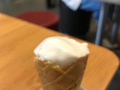 香草火炬冰淇淋-汉堡王(中骏世界城店)