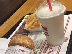-The Habit Burger Grill 哈比特汉堡(爱琴海店)