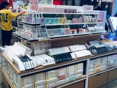 -名创优品(广东东莞东城万达2店)