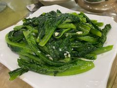 蒜蓉油麦菜-双月饭店·20年老字号(新村店)