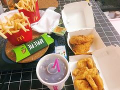 -麦当劳(水坑尾街店)