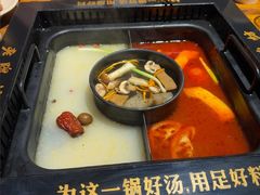 -老牌坊云南鱼豆花火锅(爱建店)