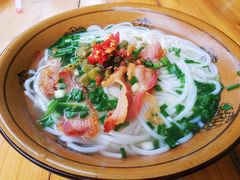 脆皮香猪粉-肇兴特色牛肉粉