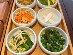 -银米·云南传统过桥米线(双廊黑金冠店)