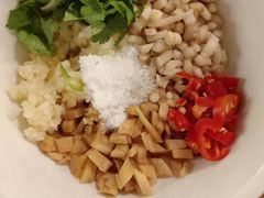 -金海椒罐罐鲢鱼(东方桂苑店)