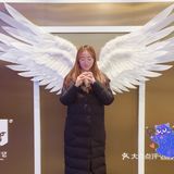后面带翅膀的是一月份拍的