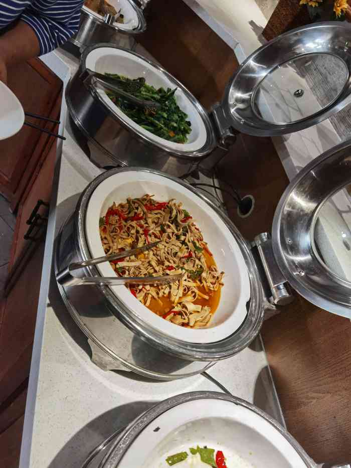 莲心斋素食 自助餐厅(友谊大道店)-"知道这个地方还是两三年前,有天