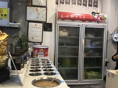 -百品聚旋转火锅(万德庄店)