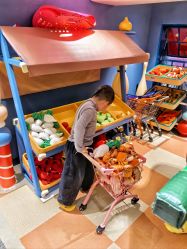 -奈尔宝·儿童乐园·亲子餐厅(华采天地店)