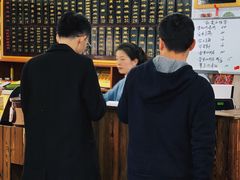-裕新楼粉面馆·石磨手工粉(四方坪店)