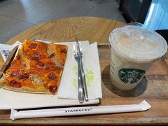 -星巴克臻选(深圳龙华红山天虹店)