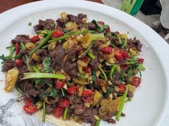 -湖南人家湘菜馆(镇江路店)
