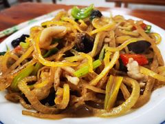 皮丝炒肉-阜阳格拉条家常菜(和泰雅苑店)