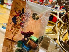 -VENCHI 闻绮(上海佛罗伦萨小镇店)