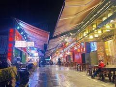 -八一路好吃街(雨田商务大厦店)