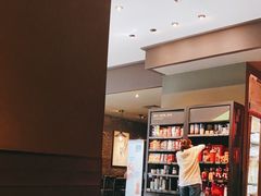 -星巴克臻选(南京金茂览秀城店)