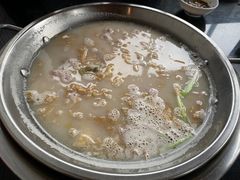 -老来福·非遗酸汤兔(凯旋路店)