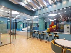 -Swim斯卫姆国际儿童游泳中心(红博中央公园店)