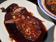 老头儿卤鸭（半只）-老头儿油爆虾·1987杭州烟火味(湖滨银泰in77D区店)