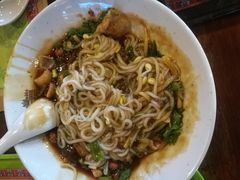 -海口骑楼小吃街