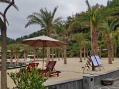 -腾冲洞山温泉村