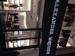 iphone_upload_pic-Alexander McQueen(远洋太古里店)