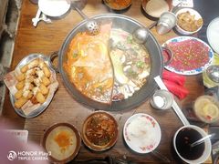 -萍姐火锅·公路夜市(武汉首店)