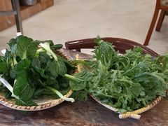 -鲁朗纳麦石锅鸡庄园