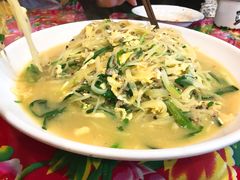 -闯关东东北农家菜(崂山石老人店)