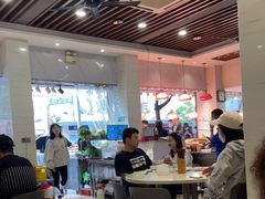 大堂-长平老姿娘夜粥(平东一街店)