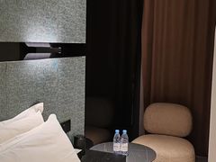 -万泊酒店(长沙五一广场国金中心店)