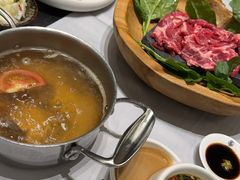 -红鼎豆捞·非遗鲍皇汤火锅(宝丰路店)