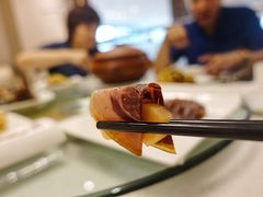 宣威金线火腿配哈密瓜-云腾食府·云南菜