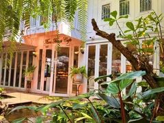 -Fern Forest Cafe