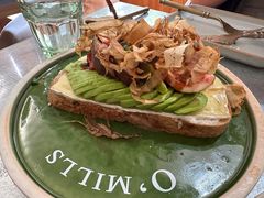 鳗鱼牛油果无花果全麦吐司-O'mills Sourdough Bakery&Bistro(永嘉路店)