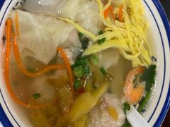 鲜肉馄饨-长人馄饨铺(解放街店)