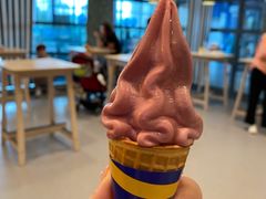 酸奶蔓越莓冰激淋-宜家·瑞典风味餐厅(烟台路店)