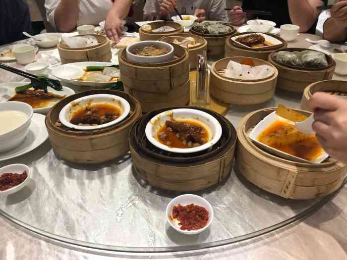 东煌海鲜酒楼(坪山店)-"环境很好～比较高大上看了看今日特价菜吃.