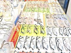 -天空之镜眼镜店蔡司依视路配镜授权零售店(望京颐堤港店)